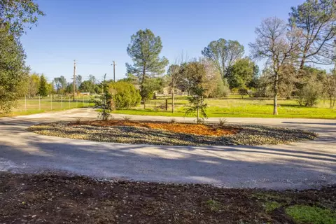 20853 Gregory Ln, Redding, CA 96003 photo 16
