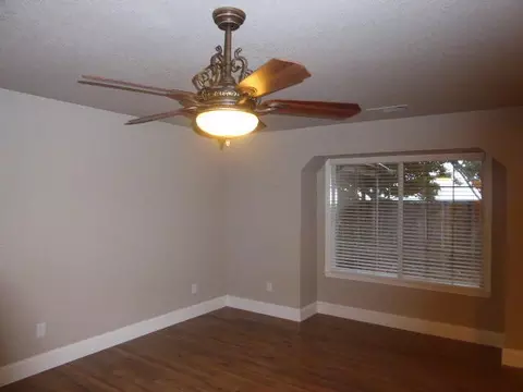 565 Martinique Cir, Redding, CA 96003 photo 13