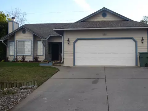 565 Martinique Cir, Redding, CA 96003 photo 1