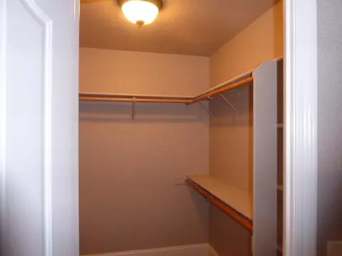 565 Martinique Cir, Redding, CA 96003 photo 12