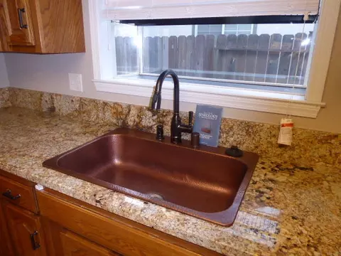 565 Martinique Cir, Redding, CA 96003 photo 5