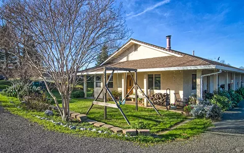 21646 Kathy Ln, Redding, CA 96003 photo 1