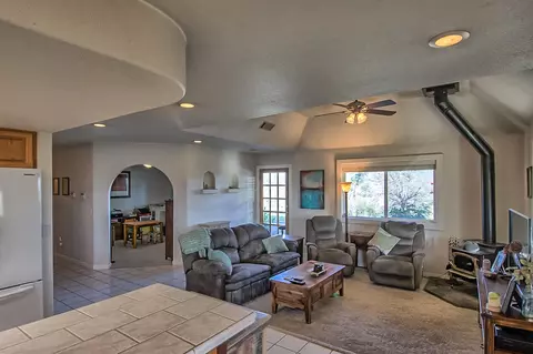 21646 Kathy Ln, Redding, CA 96003 photo 11