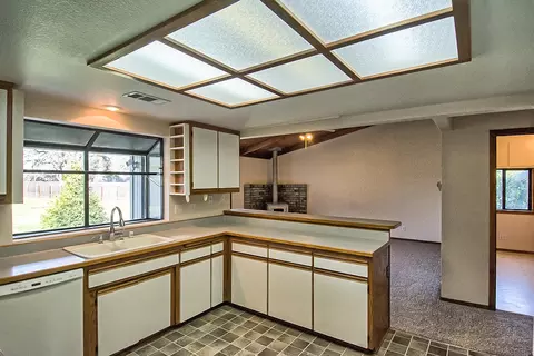 7536 Fiesta Way, Redding, CA 96002 photo 13