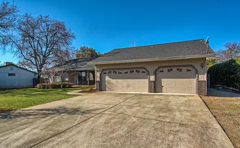 7536 Fiesta Way, Redding, CA 96002 photo 2