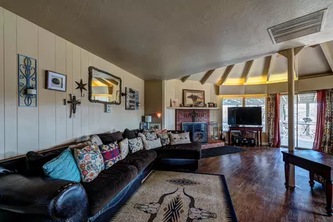 21211 Falling Oaks Rd, Redding, CA 96003 photo 5