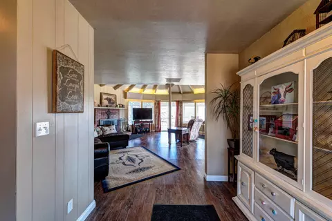 21211 Falling Oaks Rd, Redding, CA 96003 photo 4