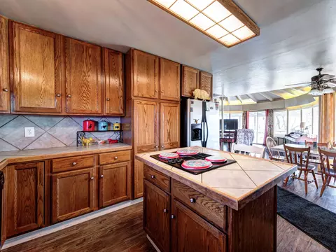 21211 Falling Oaks Rd, Redding, CA 96003 photo 9