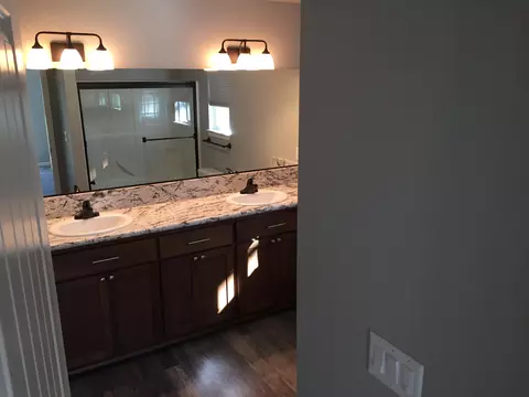1611 Mistletoe Ln, Redding, CA 96002 photo 13