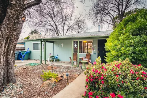 1920 Garden Ave, Redding, CA 96001 photo 2