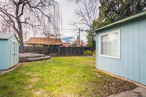 1920 Garden Ave, Redding, CA 96001 photo 12