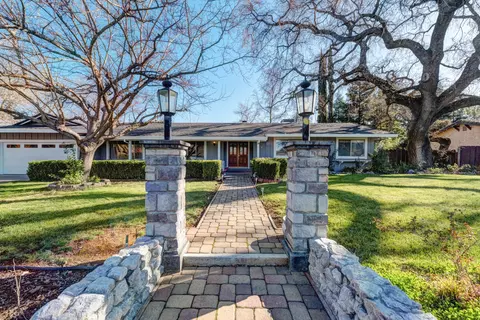 6953 Tucker Ln, Redding, CA 96002 photo 4