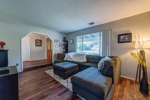 6953 Tucker Ln, Redding, CA 96002 photo 7