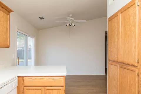 5541 Mill Pond Ln, Redding, CA 96001 photo 9