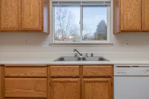 5541 Mill Pond Ln, Redding, CA 96001 photo 8