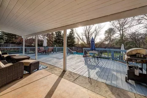 3498 Woodbury, Redding, CA 96002 photo 3