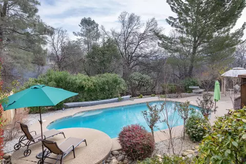 1297 River Ridge Dr, Redding, CA 96003 photo 3