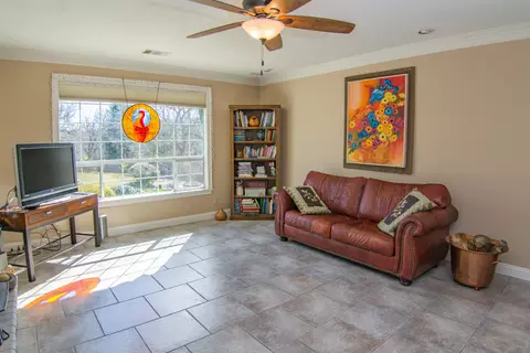 4135 Boston Ave, Redding, CA 96001 photo 6