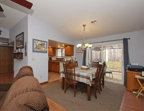 2234 Wilson, Redding, CA 96002 photo 3