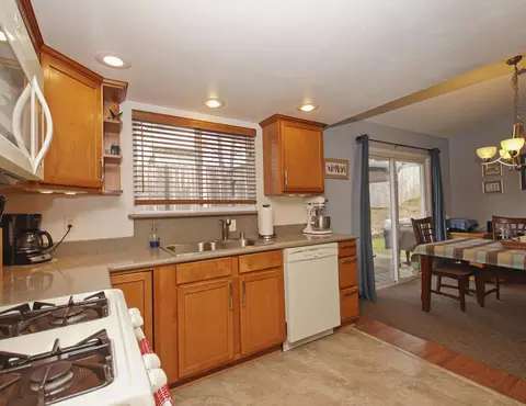 2234 Wilson, Redding, CA 96002 photo 5