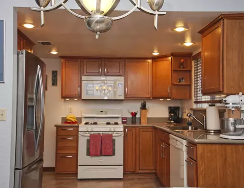 2234 Wilson, Redding, CA 96002 photo 4