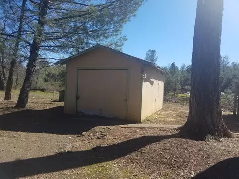 20457 Old Alturas Rd, Redding, CA 96003 photo 2