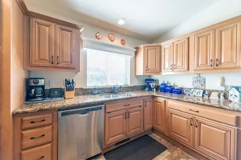 14647 Holiday, Redding, CA 96003 photo 8