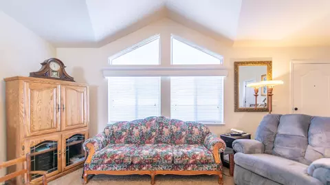 14647 Holiday, Redding, CA 96003 photo 9