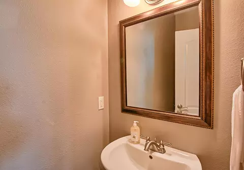 2893 Pacific Ave, Redding, CA 96002 photo 24