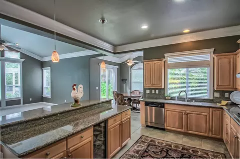 2893 Pacific Ave, Redding, CA 96002 photo 22