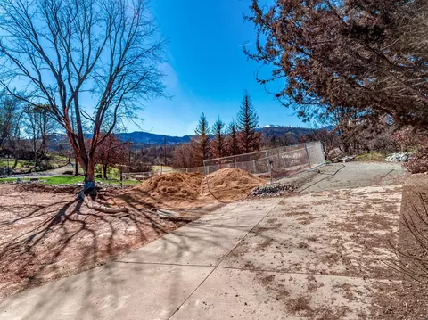 10913 Stacie Way, Redding, CA 96001 photo 12