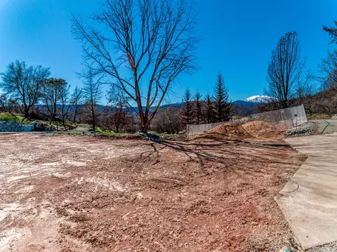 10913 Stacie Way, Redding, CA 96001 photo 3