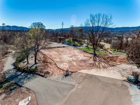 10913 Stacie Way, Redding, CA 96001 photo 5