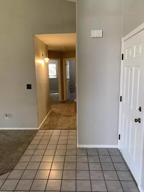 2185 Hacienda St, Redding, CA 96003 photo 4