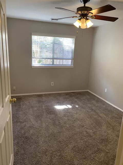 2185 Hacienda St, Redding, CA 96003 photo 14
