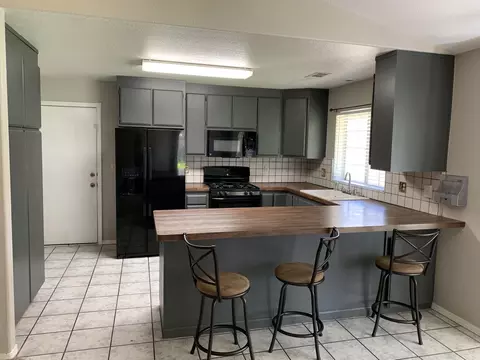 2185 Hacienda St, Redding, CA 96003 photo 10