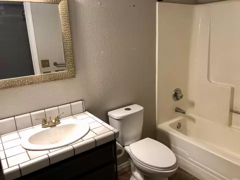 2185 Hacienda St, Redding, CA 96003 photo 12