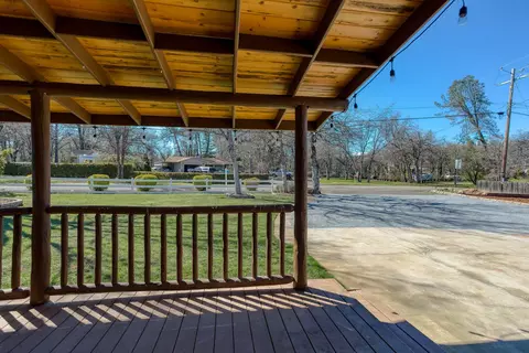 9245 Chaparral Dr, Redding, CA 96001 photo 5