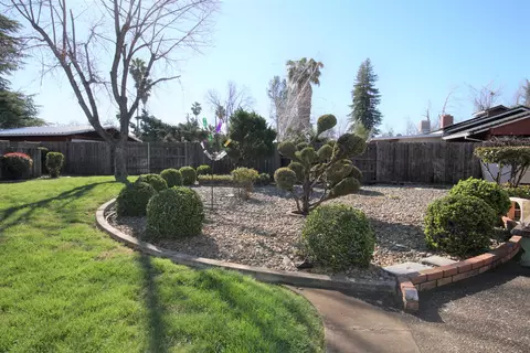 7057 Granada, Redding, CA 96002 photo 17