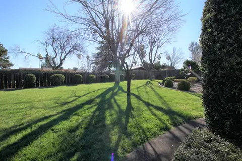 7057 Granada, Redding, CA 96002 photo 20