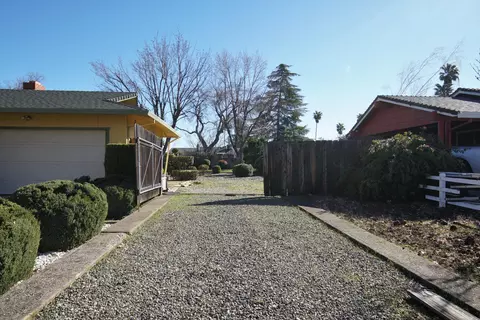 7057 Granada, Redding, CA 96002 photo 16
