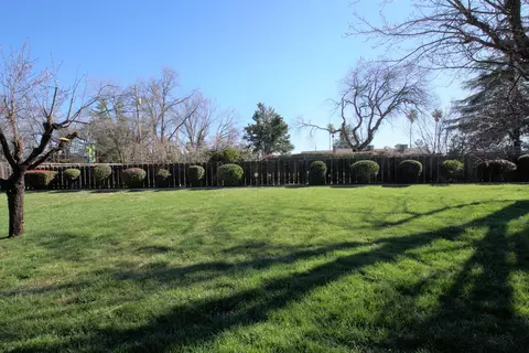 7057 Granada, Redding, CA 96002 photo 18