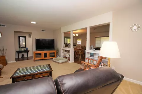 7057 Granada, Redding, CA 96002 photo 9