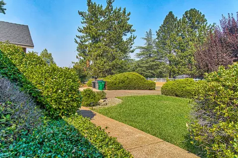 19667 Paso Robles Ave, Redding, CA 96003 photo 20