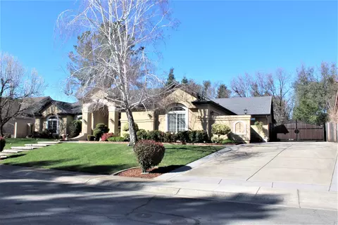 4670 St Charles Dr, Redding, CA 96002 photo 5