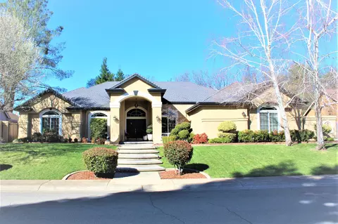 4670 St Charles Dr, Redding, CA 96002 photo 1