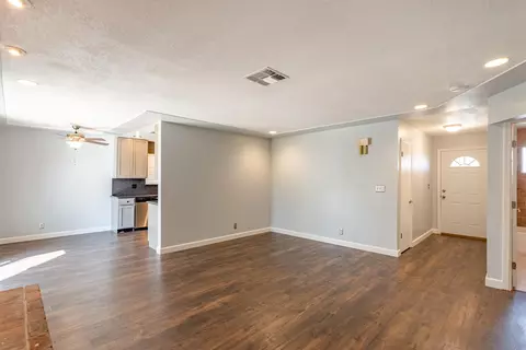 2846 Robert Ct, Redding, CA 96002 photo 9
