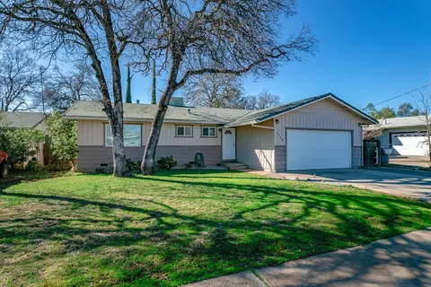 2846 Robert Ct, Redding, CA 96002 photo 1
