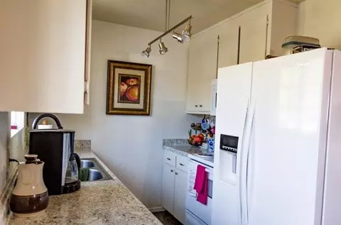 1045 Jaxon Way, Redding, CA 96003 photo 5