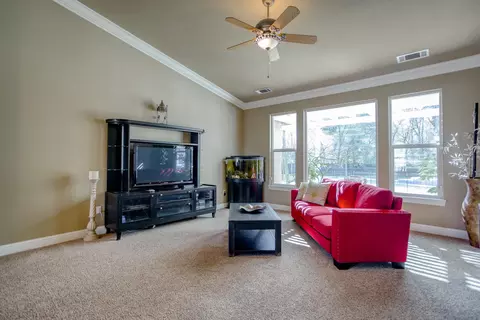 3091 Madison River Dr, Redding, CA 96002 photo 5
